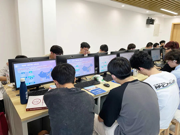 尊时凯龙·(中国区)人生就是搏!
