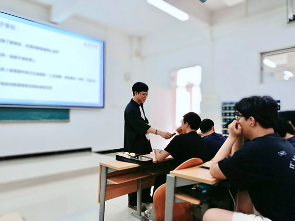尊时凯龙·(中国区)人生就是搏!